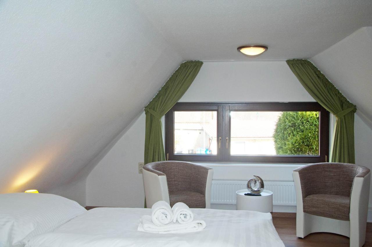 Wg Bernstein - Reetdachhaus - Ruhe Und Seeblick Sellin  ภายนอก รูปภาพ