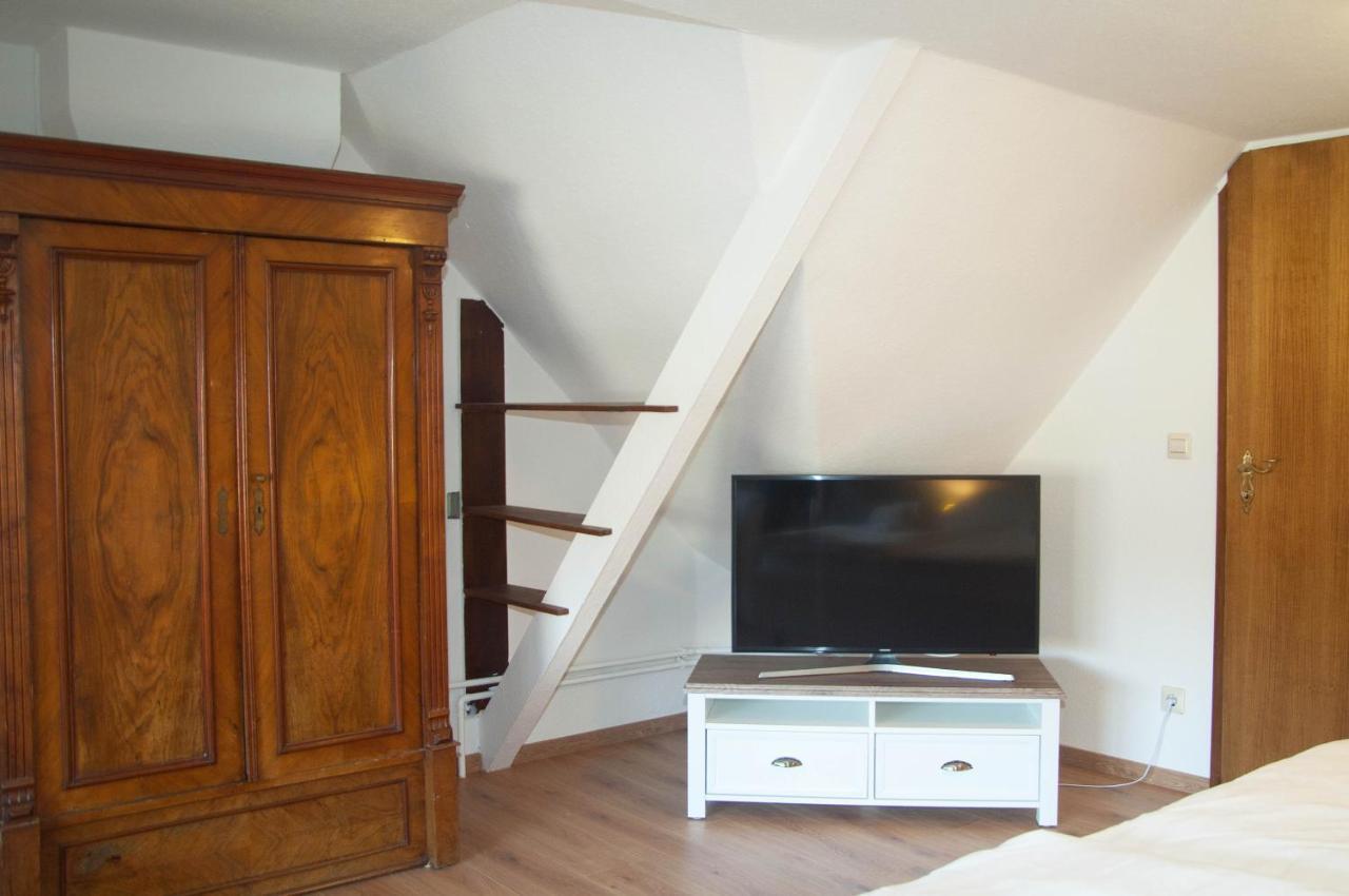 Wg Bernstein - Reetdachhaus - Ruhe Und Seeblick Sellin  ภายนอก รูปภาพ