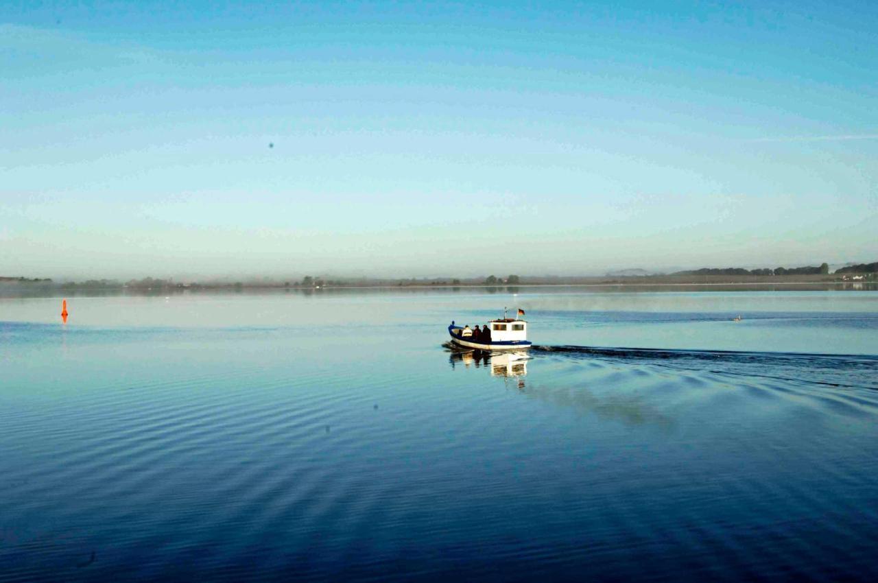 Wg Bernstein - Reetdachhaus - Ruhe Und Seeblick Sellin  ภายนอก รูปภาพ