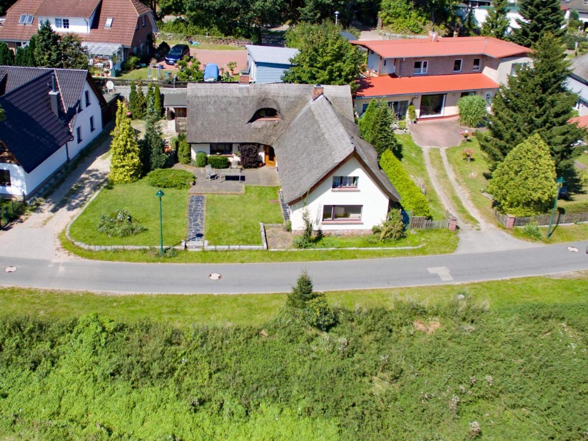 Wg Bernstein - Reetdachhaus - Ruhe Und Seeblick Sellin  ภายนอก รูปภาพ